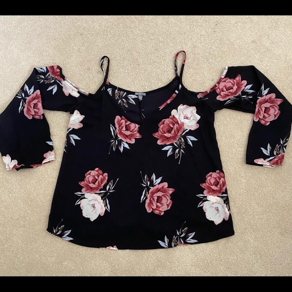 Charlotte Russe XS Cold Shoulder Long Sleeve